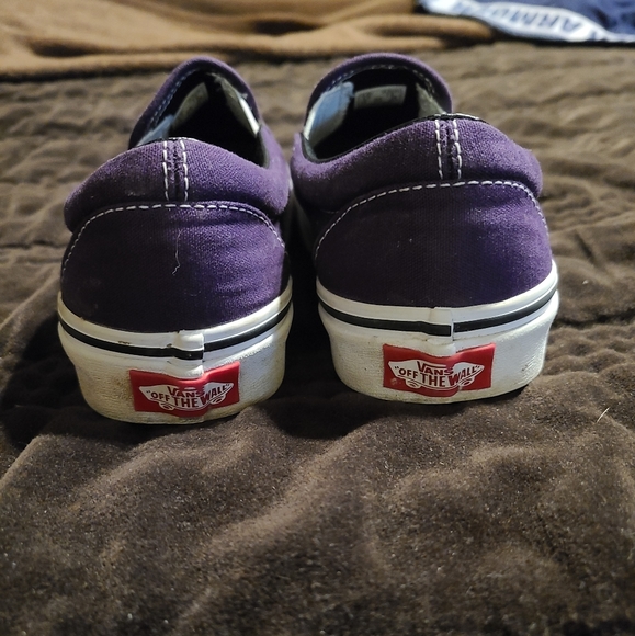 Vans - Picture 3 of 7